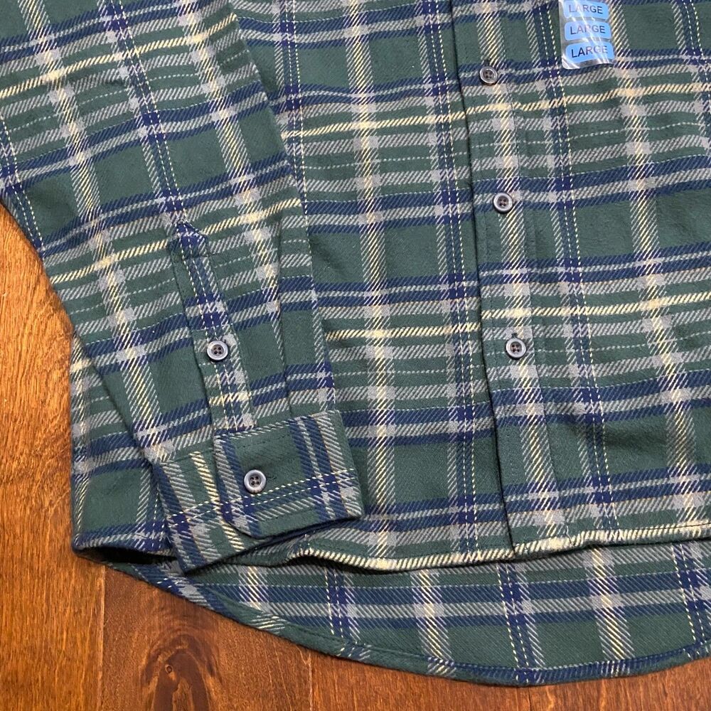 Woolrich Outdoors Hunter Green Plaid Flannel Button Up Shirt NWT Men's Large - Picture 3 of 8